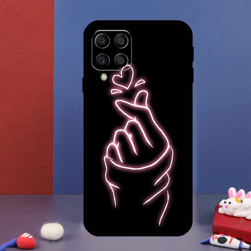 Kpop Finger Heart For Samsung Galaxy M15 M55 M33 M13 M23 M53 M31 M51 M14 M34 M54 M20 M30s M52 M32 Phone Case