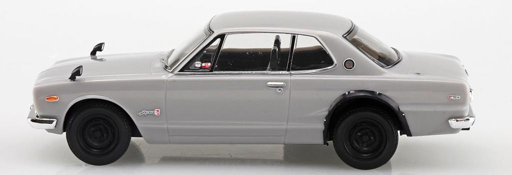 Aoshima Bunka Kyozai Rakupla Snap Kit Nissan C10 Skyline Silver Plastic Model Co., Ltd. (AOSHIMA) 1/32 No.16-SV 2000GT-R Pre-Colored (Automobile)