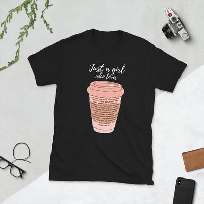 Nur ein Mädchen, das Kaffee liebt Lange Bestellung Kurzarm Unisex T-Shirt