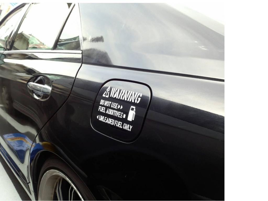 Fuel Sticker Fuel Outlet WARNING F-02