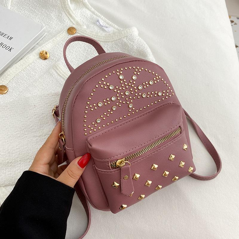 

Модный рюкзак для студентов с металлическим узором из заклепок, новая персонализированная сумка на молнии