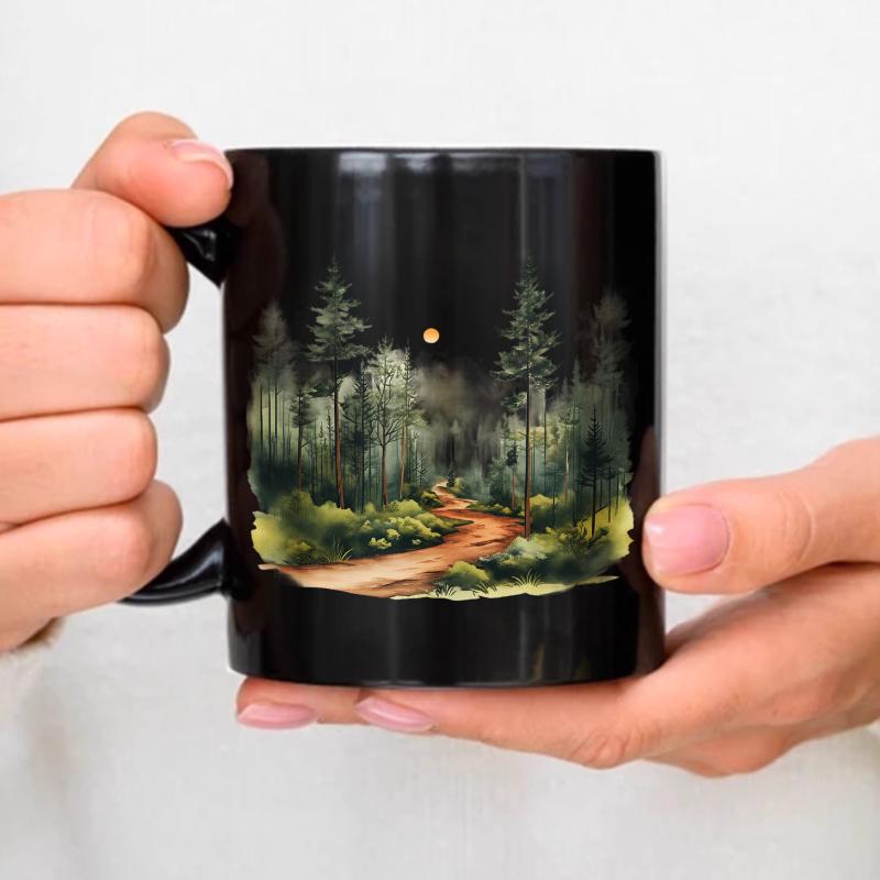 Keramiktasse, Design Schwarzwaldweg mit Mond und Baum, geeignet für Kaffee, Tee oder heiße Getränke