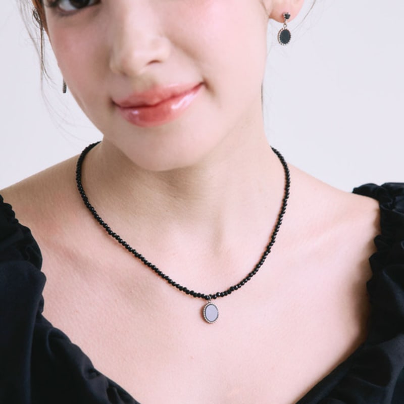 NUOY Oval Black Onyx Necklace