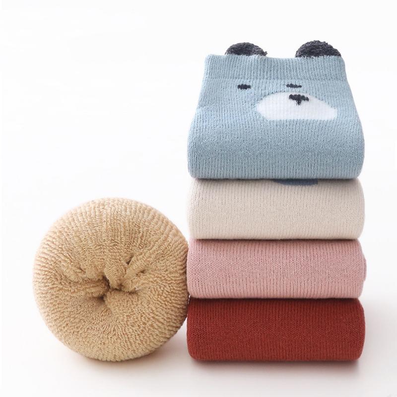 Kinder Rutschfeste Socken Niedliches Cartoon Wintermuster Kinder Jungen Mädchen Boden Babysocken Bequem für Kleinkinder