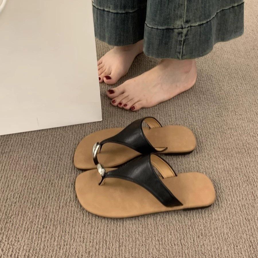 Korean designer set of toe flat-bottomed slippers for women's summer wear is not tiring, casual toe flip-flops, beach sandals