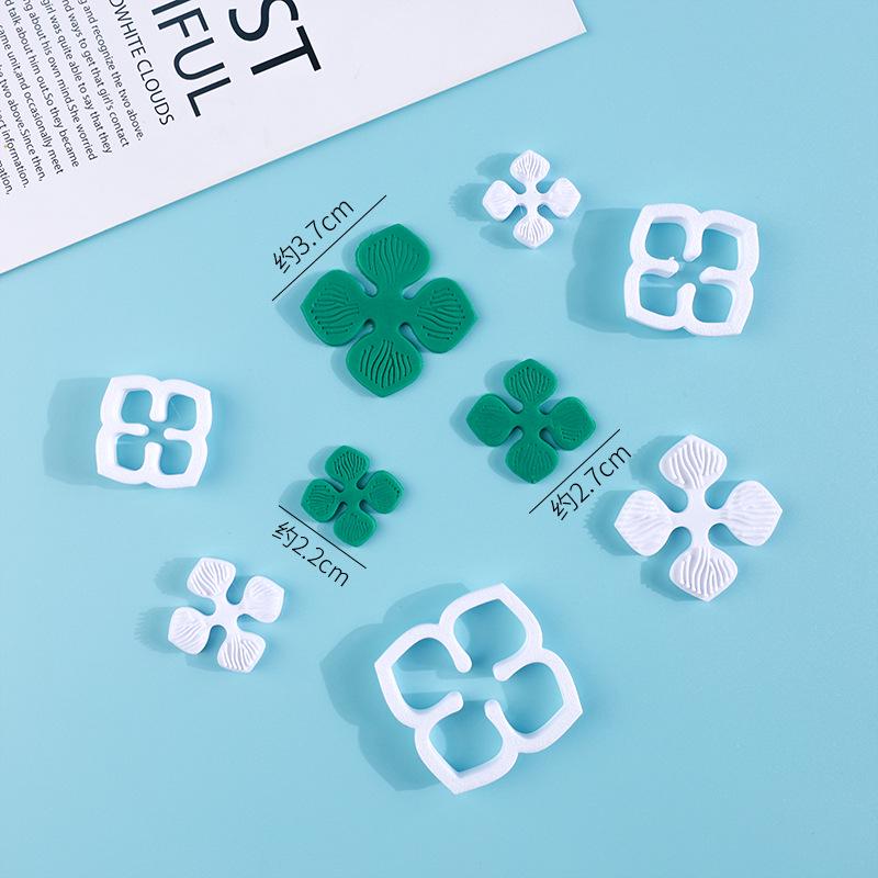 

Four-Leaf Clover and Leaf Fondant Cutter Set for Cake Decoration