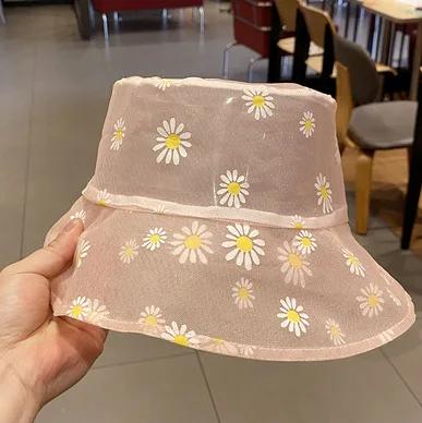 

Fisherman Hat Female Summer Thin Section Small Daisy Forest Yarn Hat Light and Breathable Sun Hat рожевий