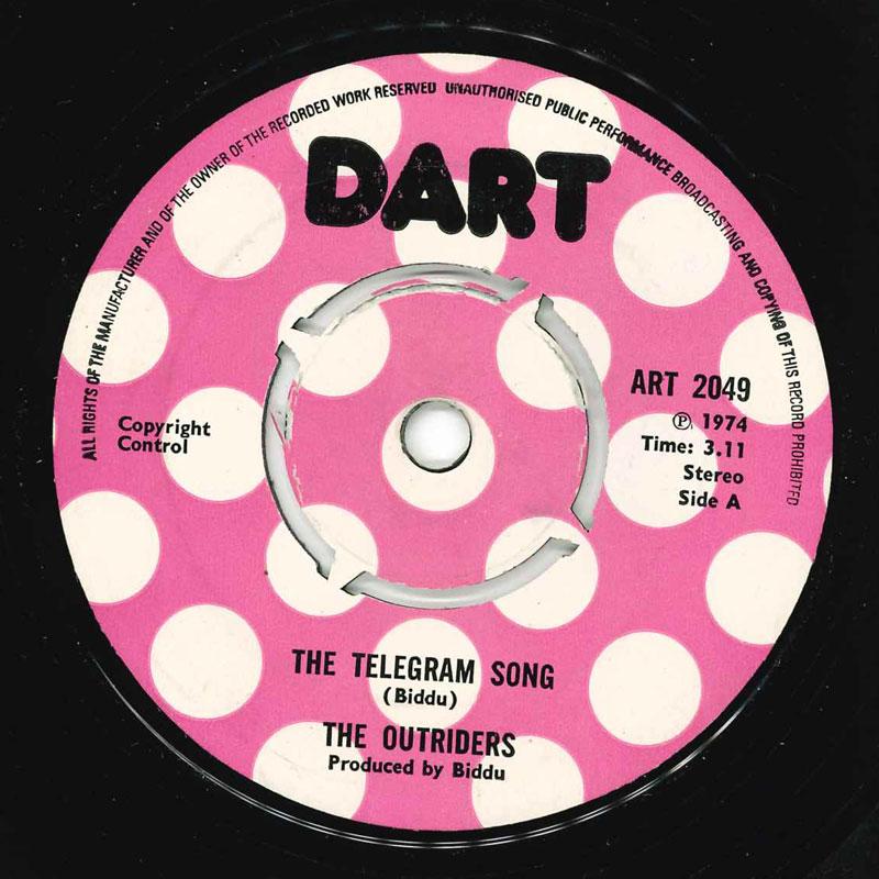 

7-дюймовая пластинка OUTRIDERS - The Telegram Song ART2049 Dart 1974 UK Соул/Фанк Б/У