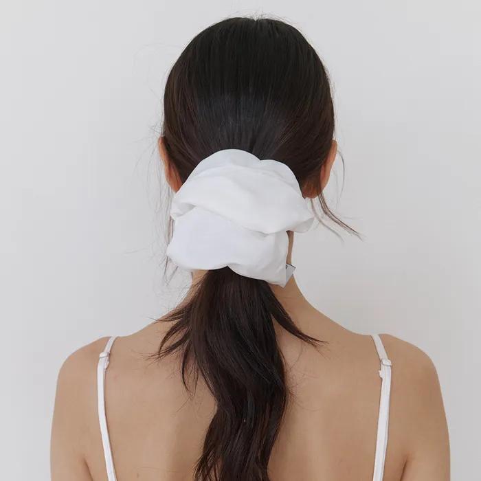 softy satin scrunch - cream
