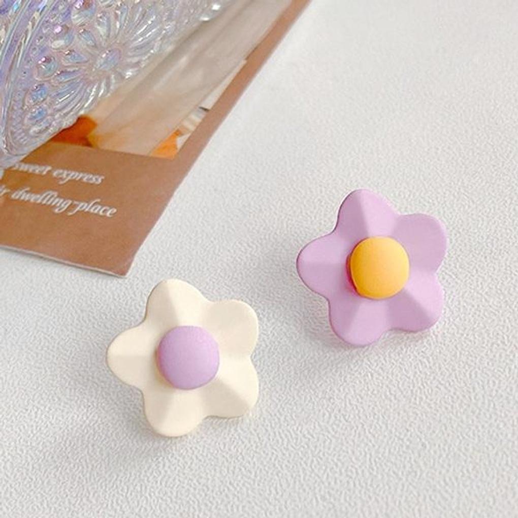 Women's Daily Unbalanced Color Flower Shaped Earrings