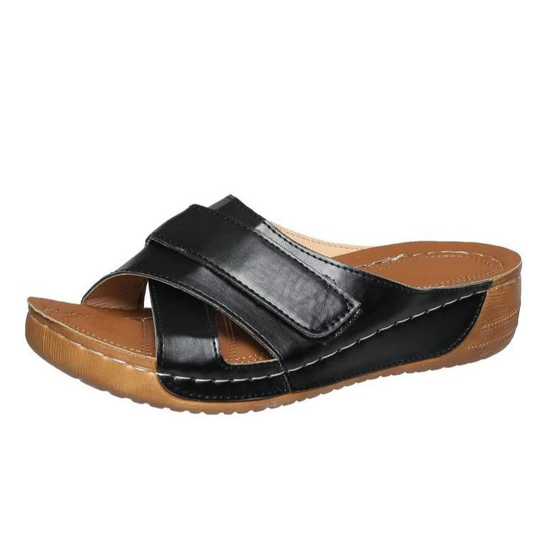 Fashion On A Wedge Shoes Woman 2025 Slippers Casual Rubber Flip Flops Big Size Low Cross-Tied Pantofle Peep Toe Lady Luxury Hawaiian Sof