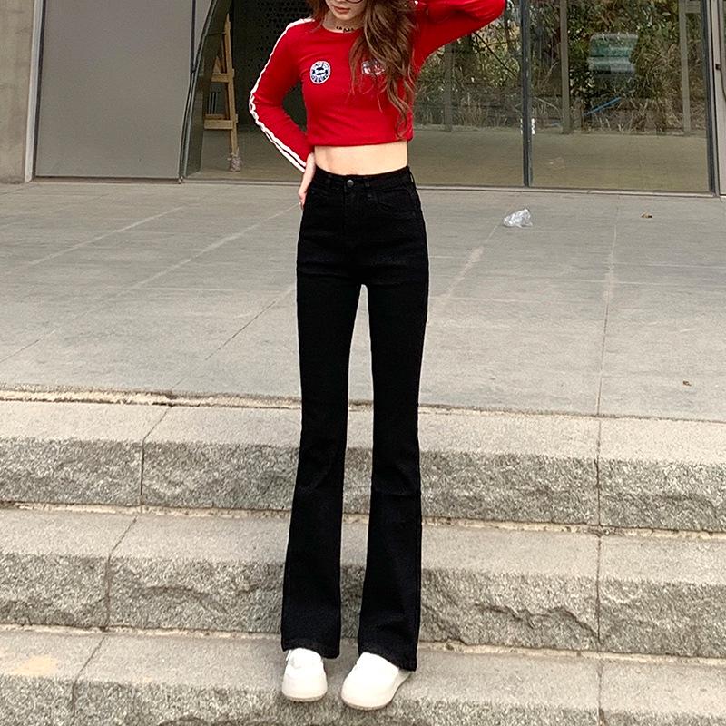 

High-Waisted Light Blue Flare Jeans for Women, Slim-Fit and Versatile, New Spring/Autumn Style, Floor-Length Micro-Flare. L