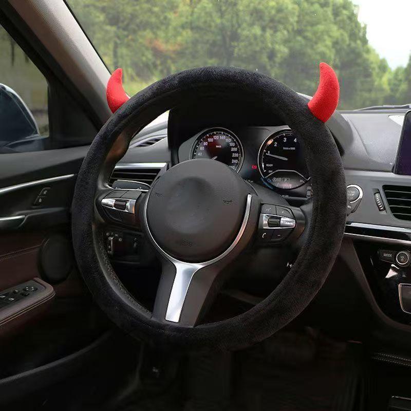 Plush steering wheel cover cartoon cute car steering wheel cover plush winter and autumn universal 38CM round ladies steering wh