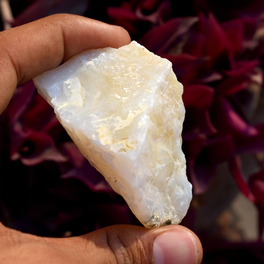 Natural White Quartz Loose Gemstone 407.30 ct Uncut Rough for Lapidary and Gem Collections
