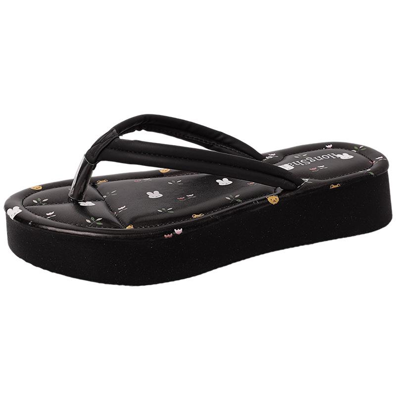 Small fresh and comfortable cute cartoon flip-flops women 2025 new summer wear casual beach versatile cool slippers