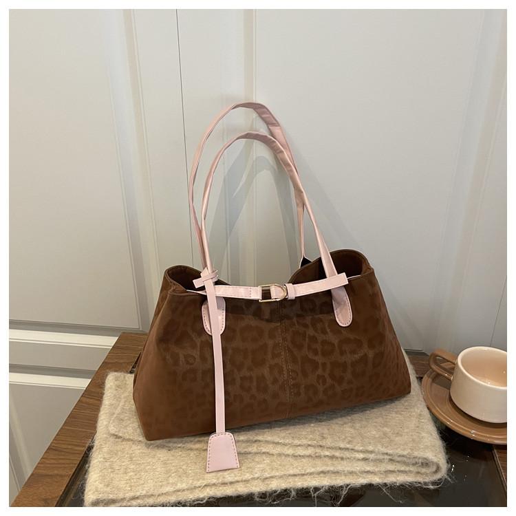 Pu-Schultertasche mit Leopardenmuster für Damen mit Gürteldekor für den täglichen Freizeitgebrauch