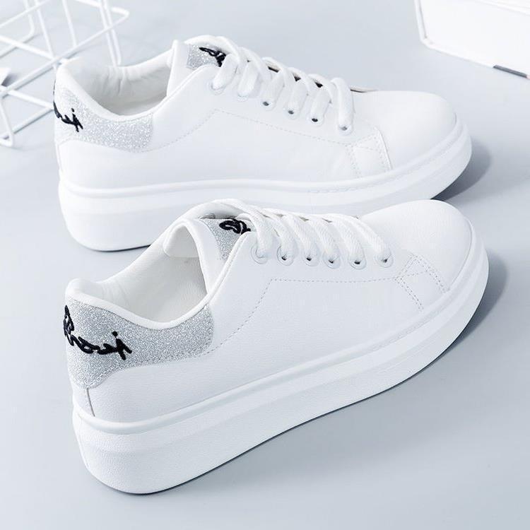 

2024 маленькие белые туфли женские осенние новые осенние туфли на плоской подошве женские туфли для прыжков на доске корейская версия белые туфли женские повседневные 35 серебряный