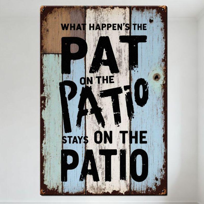 

Vintage What Happens on the Patio Stays on the Patio Metal Tin Sign Rustic Wooden Plank Patchwork Distressed Wall Decor for Home 20x30cm（7.8x11.8inch）