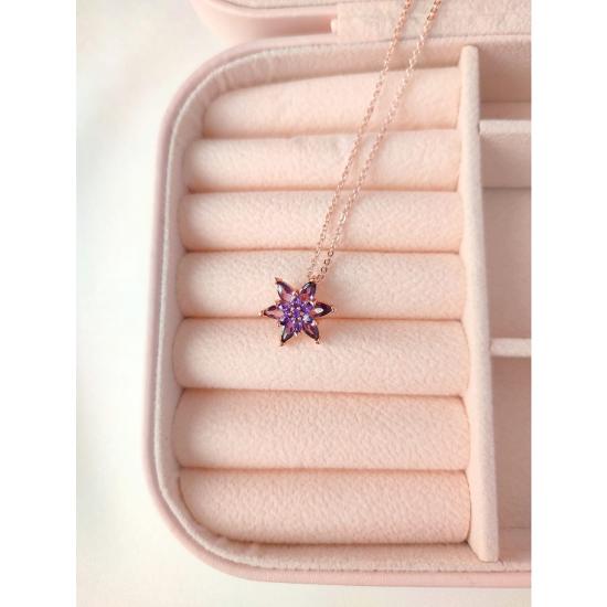 

Женское ожерелье из розового золота с фиолетовым цирконием и цветком лотоса в подарок