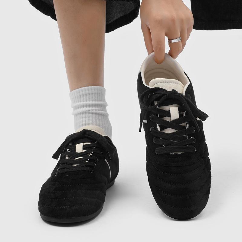 2025 new casual flat-bottomed trendy running shoes to work college style sports shoes breathable thin-soled German training shoes men's shoes