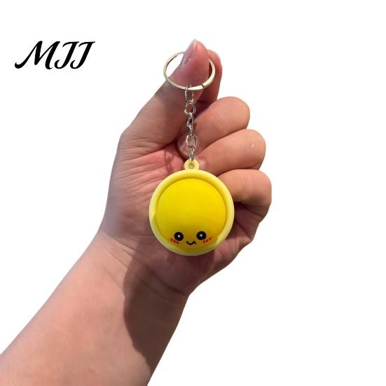 Self Control Toy Keychain, Steamed Bun Pendant, Portable Key Chain Stress Relief Meeting Reliever Toy, with Crisp Clicks Fidget for Kids Adults