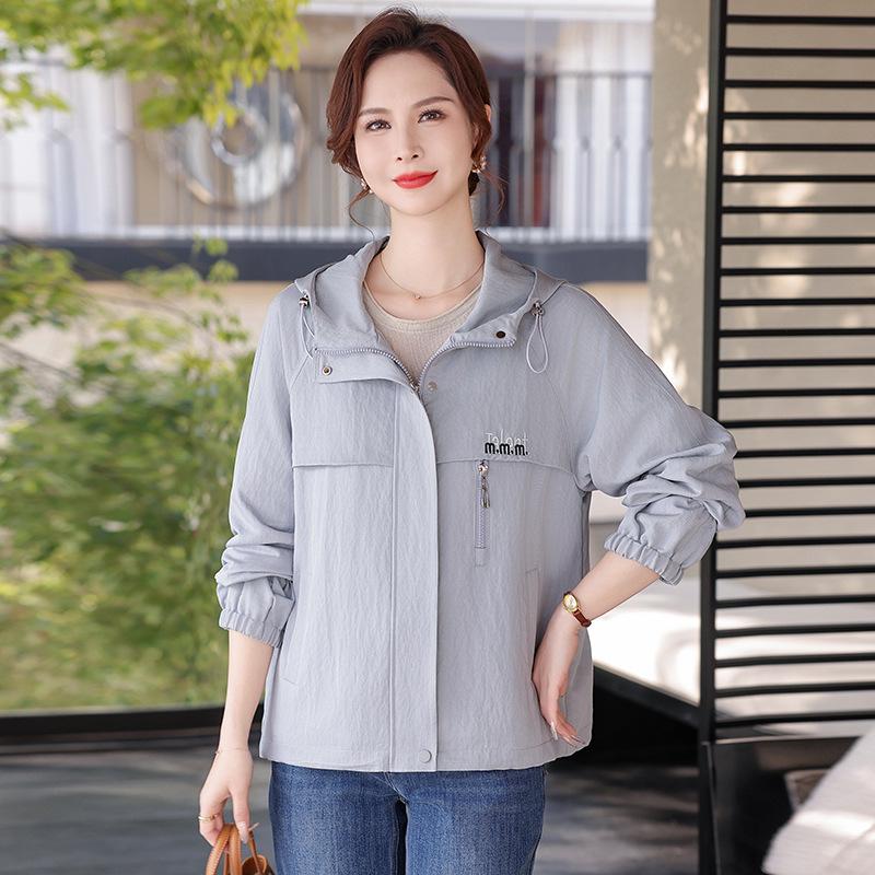 

Mom s 2026 Stylish Autumn Hooded Jacket - Trendy, High-End Short Coat for Middle-Aged & Elderly Women XL [105-120 jin]