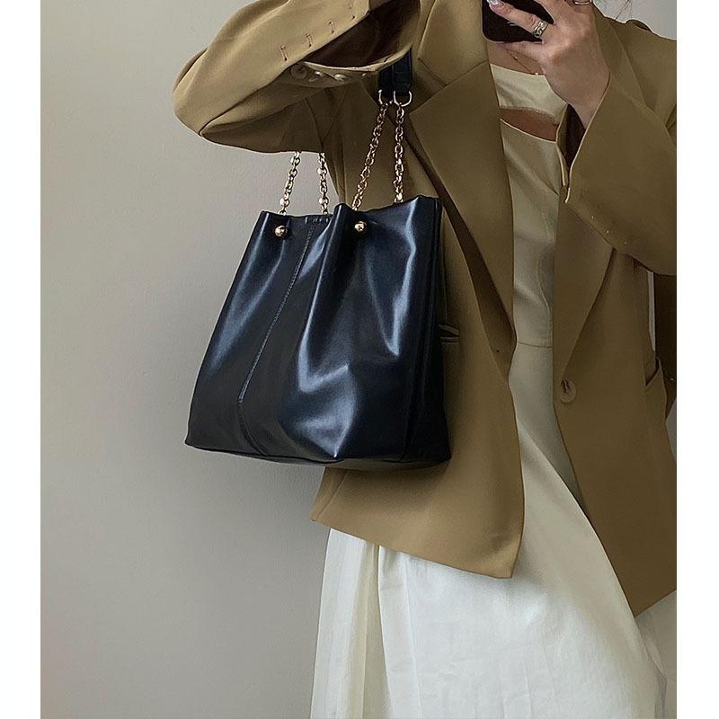 Large Capacity Women's One Shoulder Bags Chain PU Leather Vintage Casual Ladies European Style Black/White Solid Spring Handbags