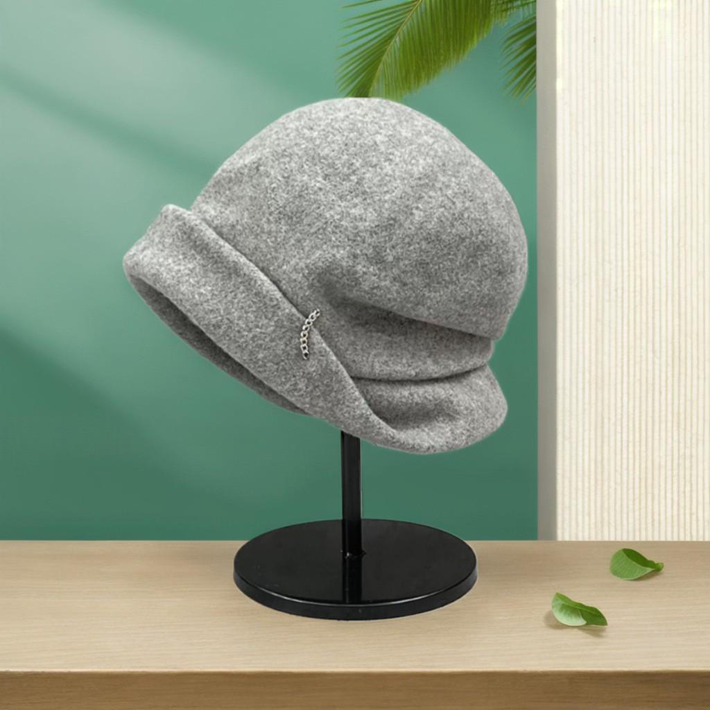 Japanese Style Wool Slouchy Beanie: Women's Warm Autumn/Winter Fisherman Beret with Chain Detail, Enhances Face and Style.