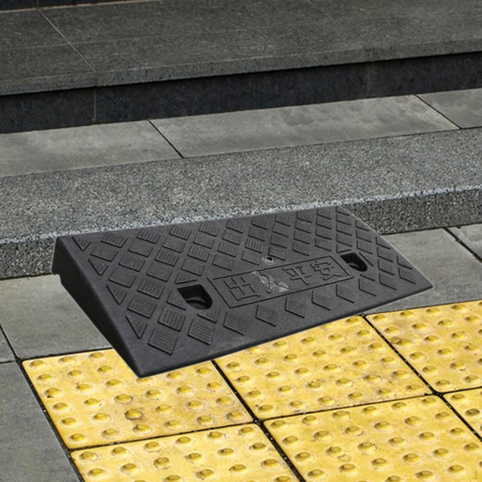 

Бордюрный пандус, треугольная накладка, легкий противоскользящий порог для придорожного склона для газона Black 50cmx22cmx5cm