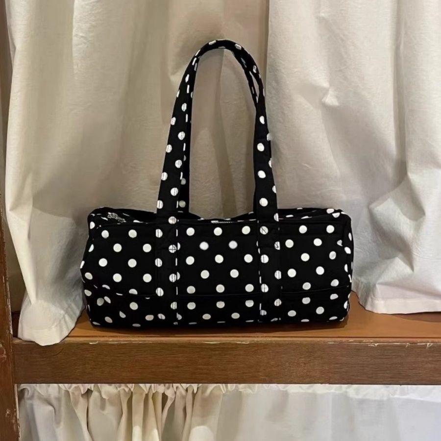 

2025 new Korean cute style black and white polka dot large capacity shoulder bag casual versatile travel handbag female