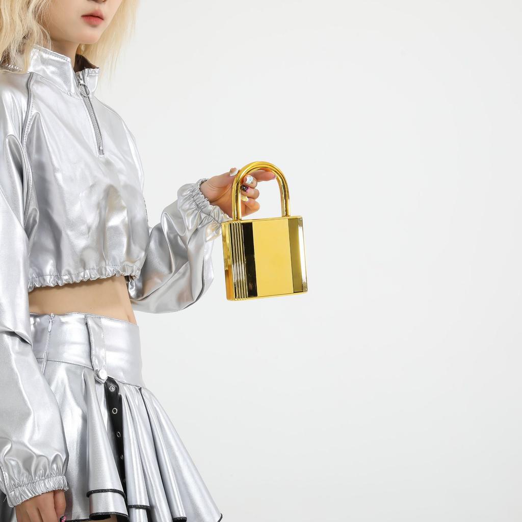 Personalized acrylic bag 2025 new European and American fashion glossy messenger bag women's versatile chain dinner bag tide