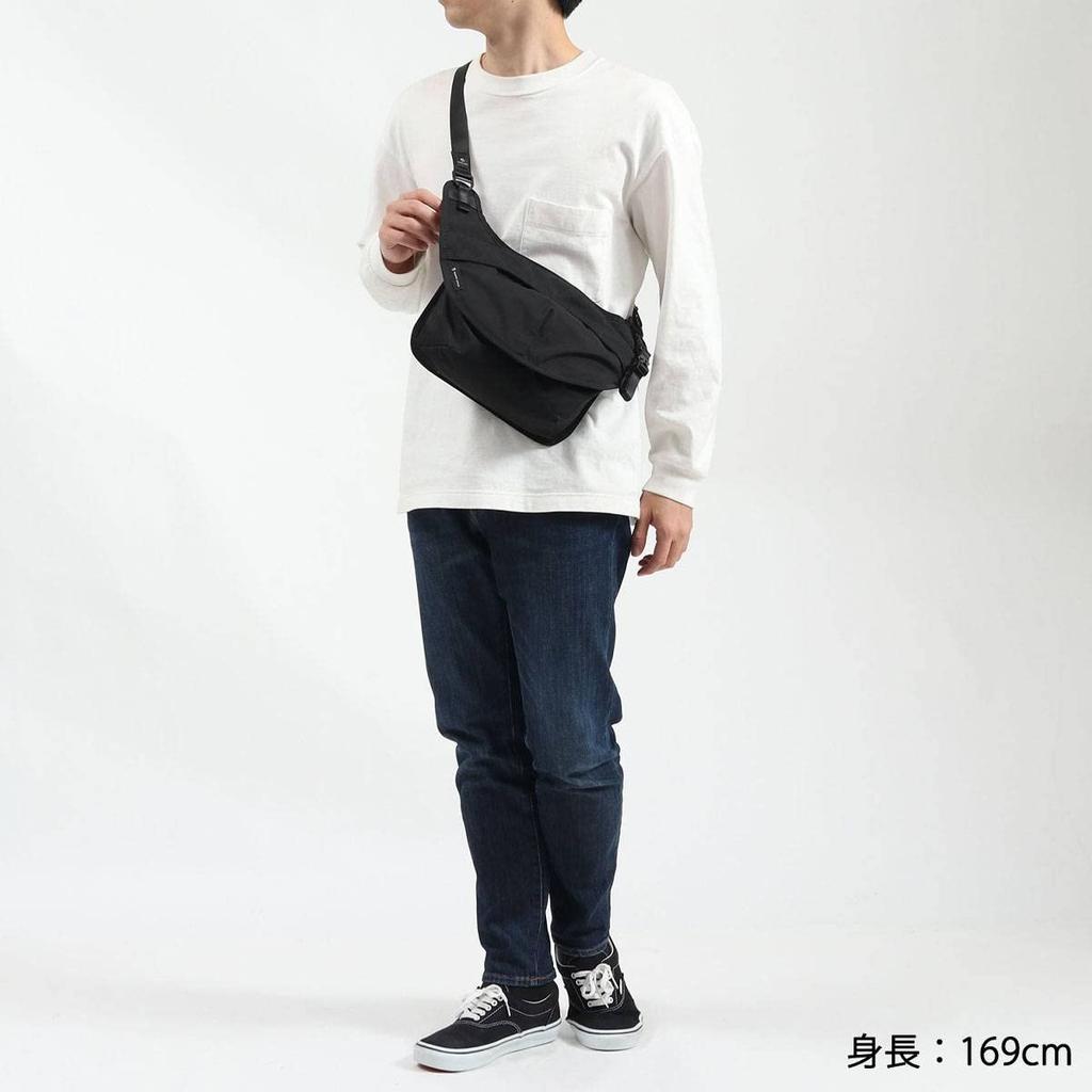 Face Front Pack Shoulder Bag 02870 [Masterpiece] Camel/24