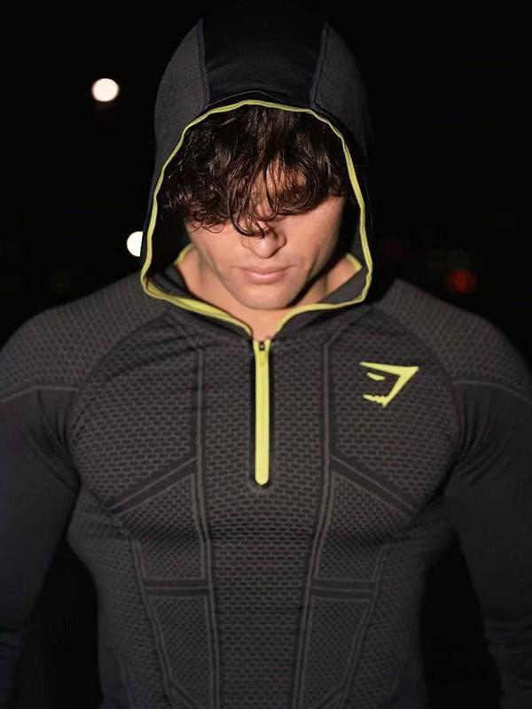 חולצת אימון ארוכה עם קפוצ'ון לגברים GYMSHARK גיבור-על מתייבשת במהירות