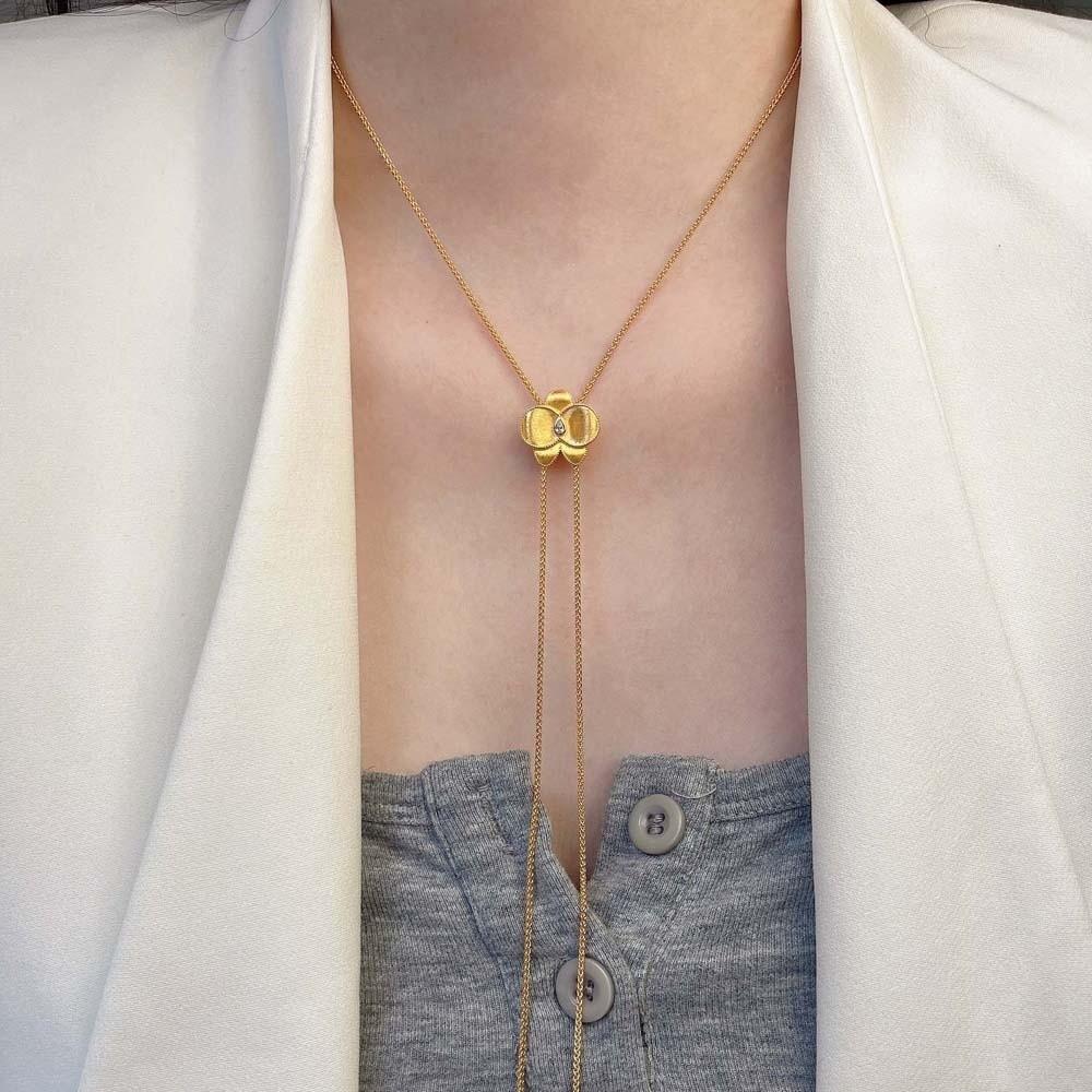 Luxury Golden Collarbone Chain High-end Exquisite Neck Pendant  Versatile