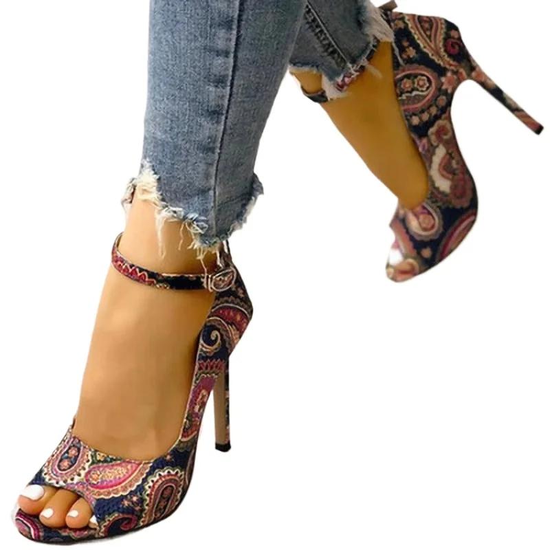 Značka 2024 Dámské Boty Pásek Přezka Dámské sandály Módní Potisk Party Sandály Ženy Nové Peep Toe Sandály na podpatku velké velikosti