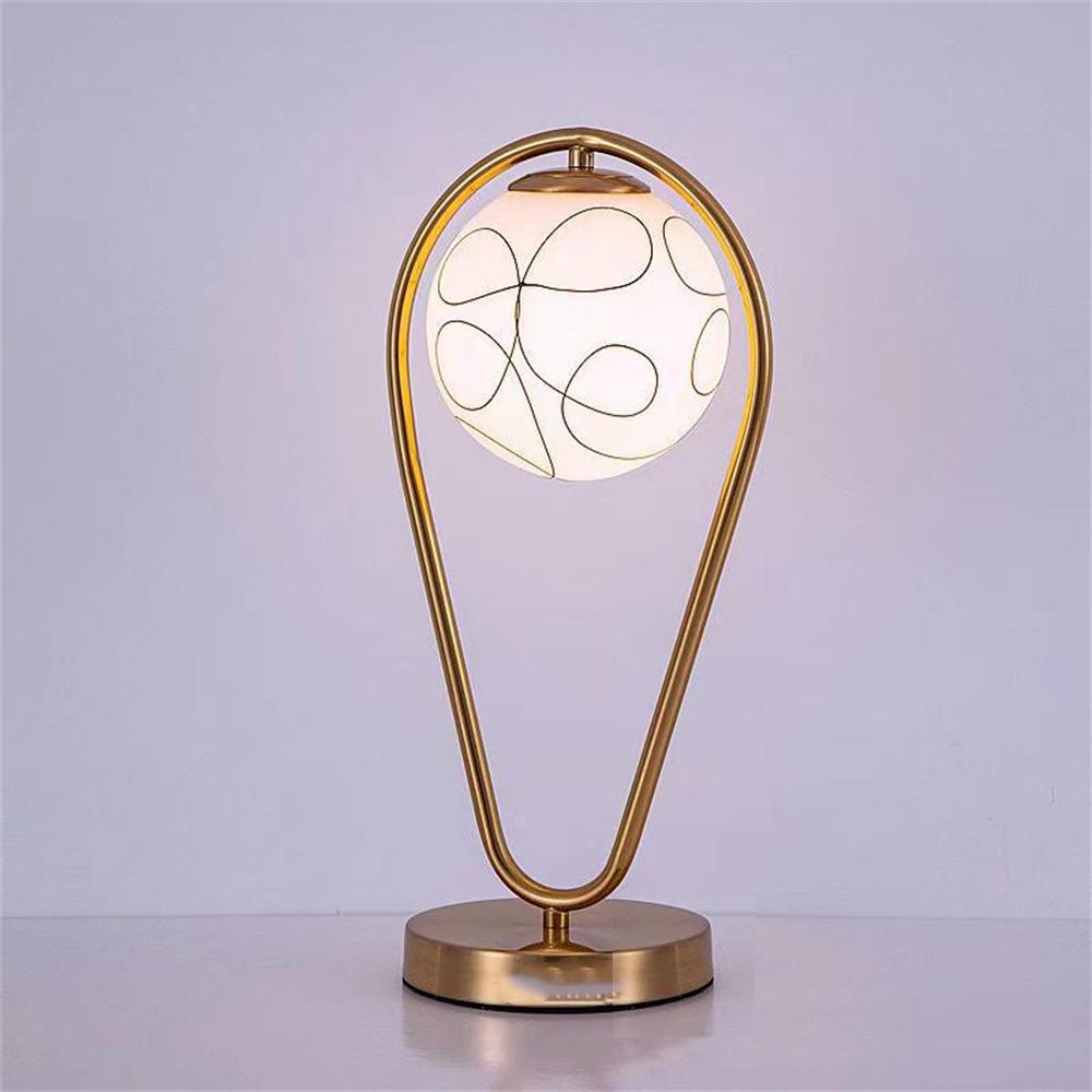 

Настольная лампа Nordic Brass, круглая прикроватная лампа, стеклянный шар, светильник для спальни, гостиной, кабинета, офиса, светодиодная декоративная настольная лампа