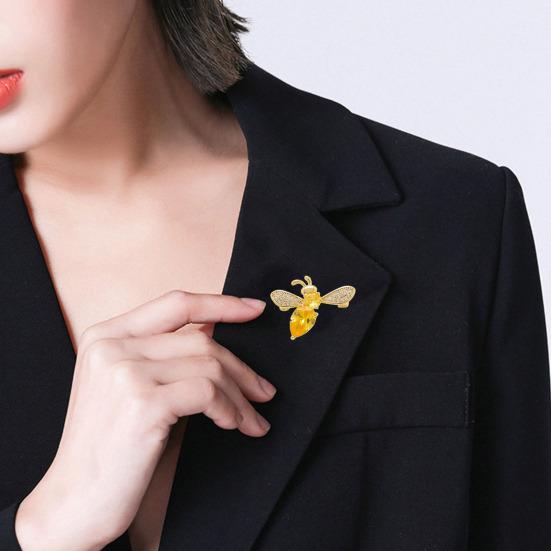 Mini Brooch Dazzling Rhinestone Inlay Bee Shape Zinc Alloy Pin Suits Coats Sweaters Scarves Badge Outfit Accessory
