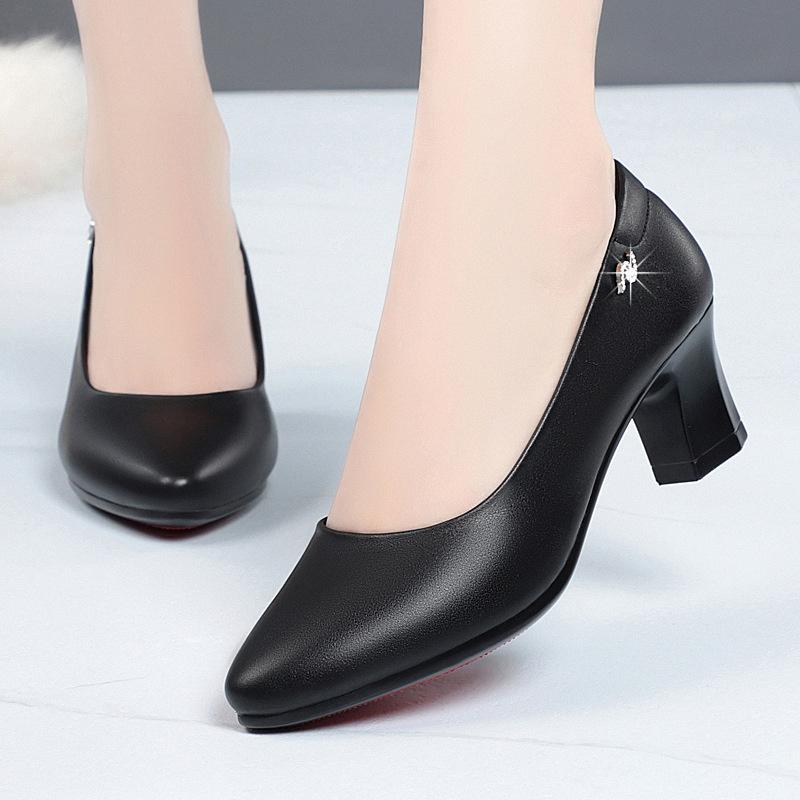 Fashion Spring New Middle-aged Women's Pumps PU Leather Soft Sole Comfortable Non-slip Mid-heel Single Shoes Mother Leather Shoes