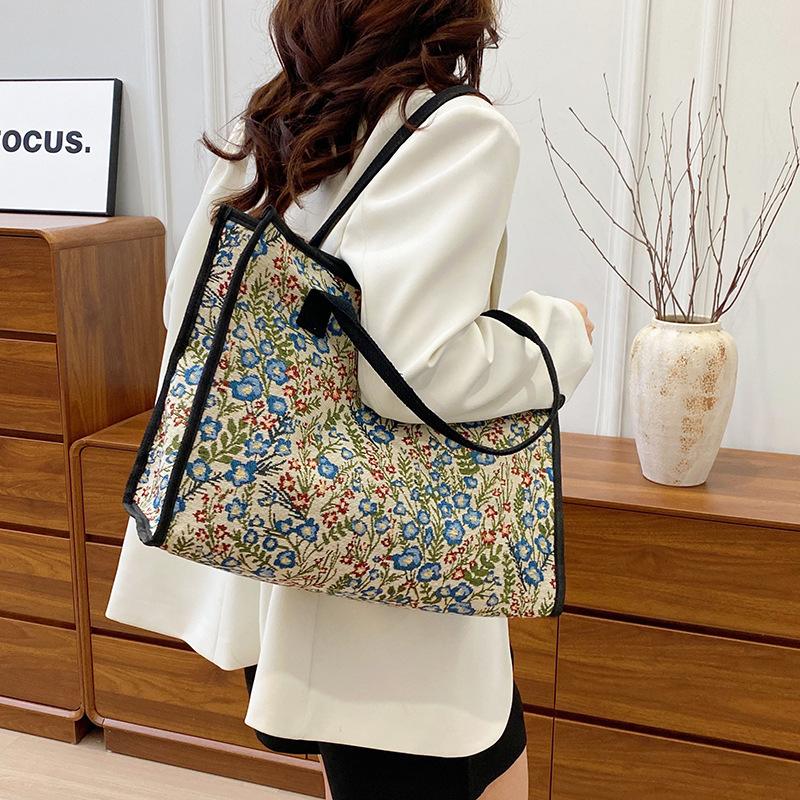 Large capacity fresh floral canvas tote bag 2025 new trendy fashion versatile shoulder bag shopping tote bag