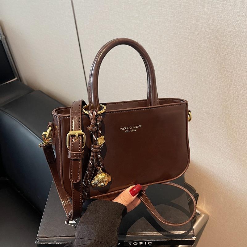 Popular Fashion Retro Hand Shoulder Bag New Simple Casual Shoulder Oblique Span Small Square Bag