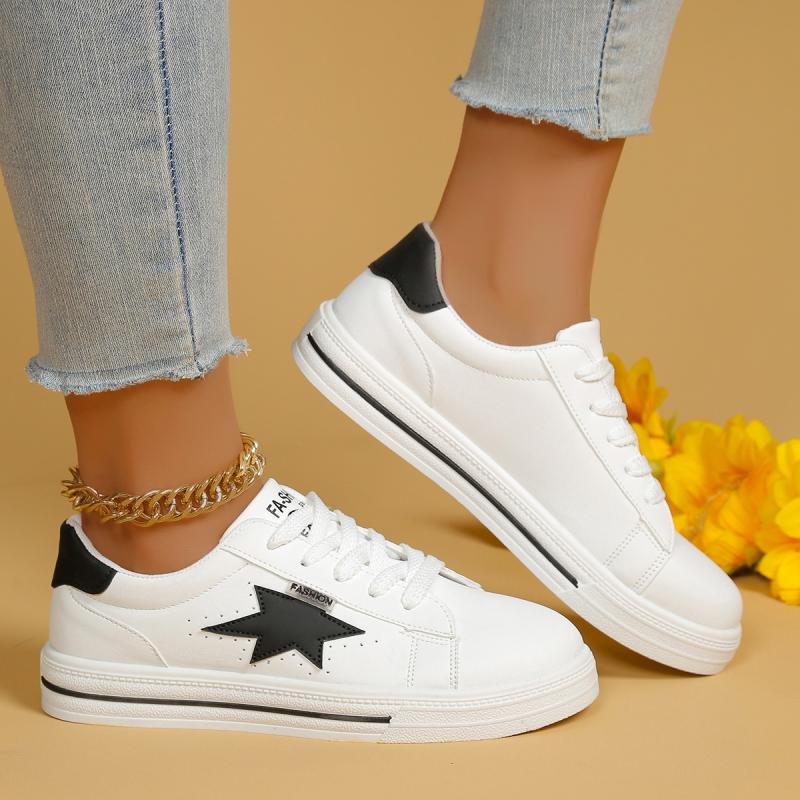 Fashion Fashion Spliced Star Decoration Non Slip Skateboard Shoes Women 2025 Autumn Soft Flat Heel Lace Up Sneakers Casual White Shoes