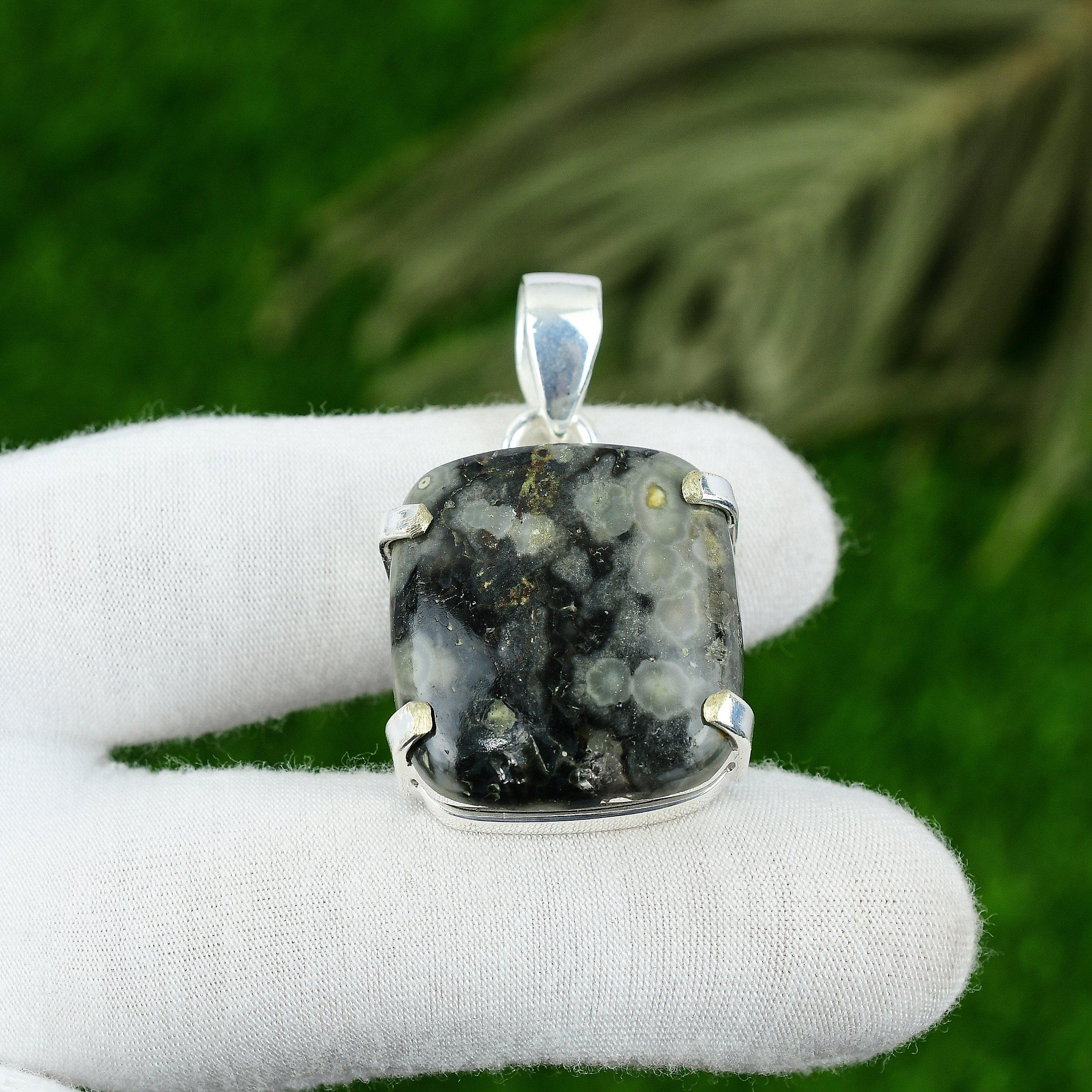 

Womens day Sale 925 Silver Radiant Natural Ocean Jasper Daughter Pendant Jewelry