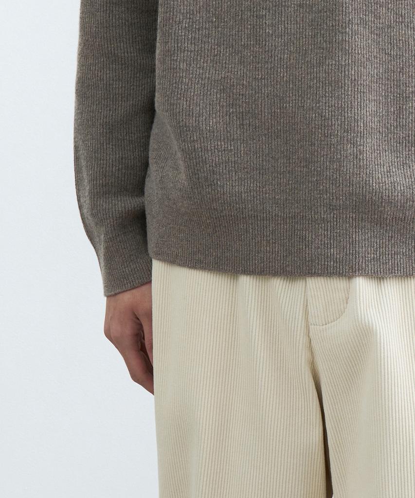 MUSINSA STANDARD [Victoria Wool] Minimal Ribbed Henley Neck Knit [Taupe]