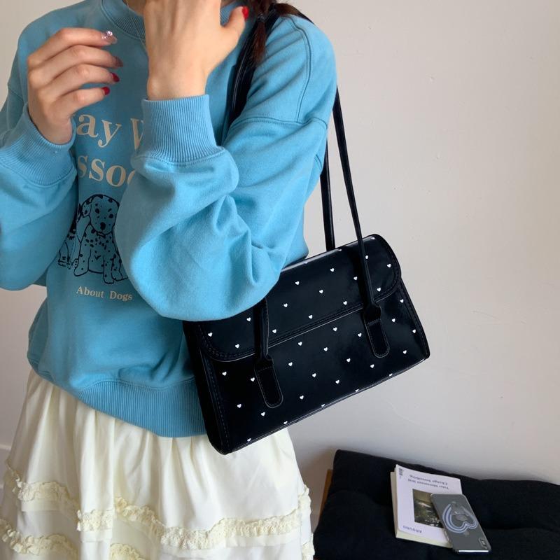 Summer patent leather polka dot handbag, new trendy fashion niche underarm bag, large-capacity commuter tote bag