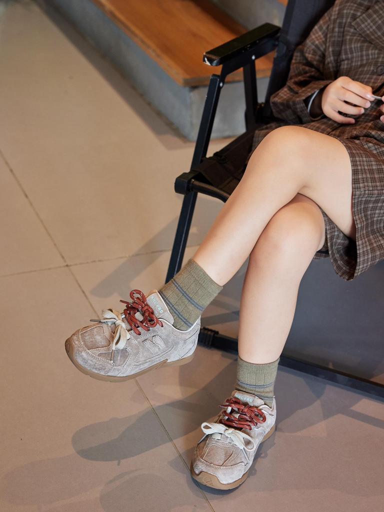 Children's 2025 Autumn/Winter Genuine Leather Leopard Print German Training Shoes: Boys' Versatile Style, Girls' Retro Student Sports Sneakers.