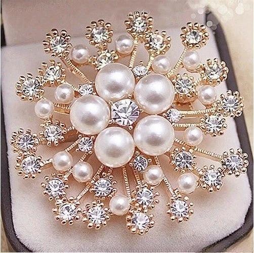 Snowflake Pearl Crystal Brooch Large Snowflake Flower Brooch Pins  Exquisite Women's Jewelry