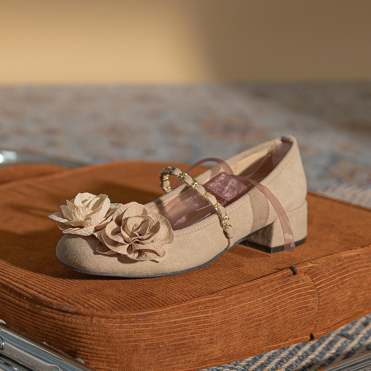 

Camellia Mary Jane shoes children round head thick heel spring new ballet shoes lace-up Hanfu shoes 34 абрикосовый