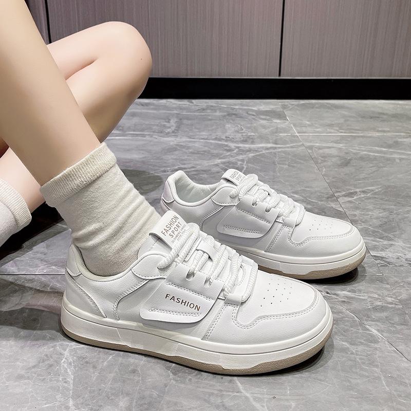 

2025 new casual little white shoes women s versatile spring small leather shoes 2025 women s shoes spring and autumn ins wind panda shoes 40