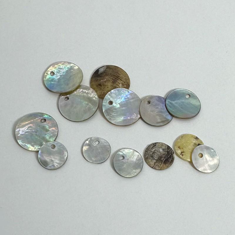 

Natural Round Shell Clothing Hang Tags and Buttons