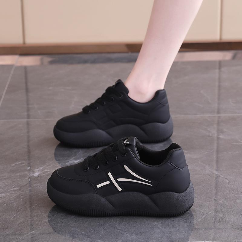 

Stepping on shit feeling little white shoes female students Korean version 2025 new popular spring versatile sports board shoes children XQ-359 40